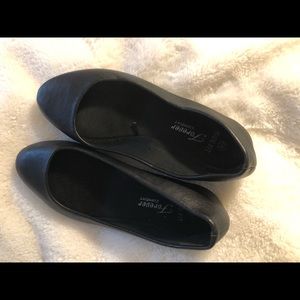 Forever comfort shoes great for styling and work!